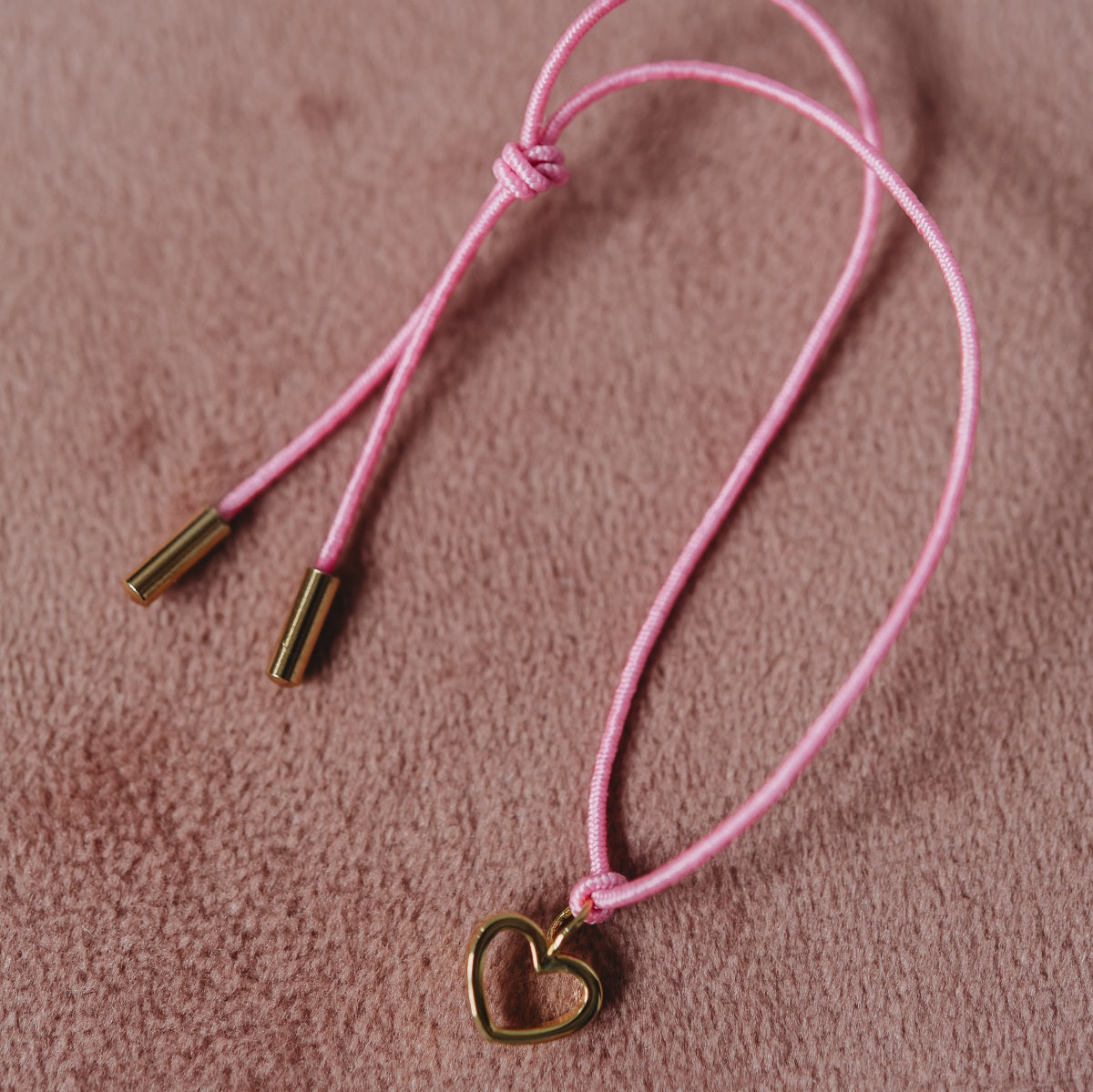 Hollow Hearts Armbändchen